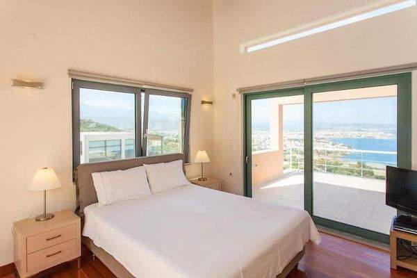 Kreta, Profitis Ilias: Zwei großzügige Villen mit erhöhtem Meerblick zu verkaufen