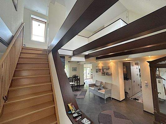 Treppe zum Obergeschoss