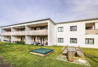 Wohnhausanlage in Hadres