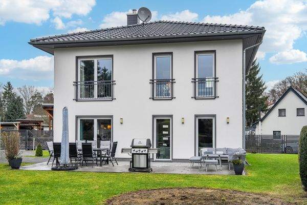 Hausansicht Gartenseite