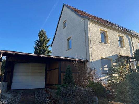 Haus mit Carport.jpeg