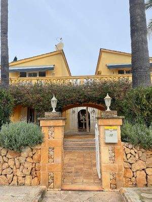 Sicht von der Anliegerstraße.jpg