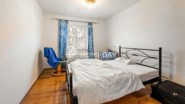 1. OG Schlafzimmer 1