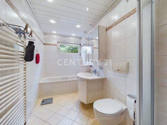 Badezimmer im Erdgeschoss