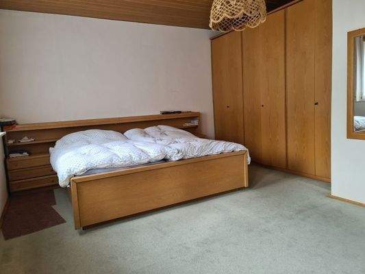 Blick ins Schlafzimmer.jpg