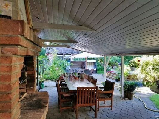 Überdachte Terrasse