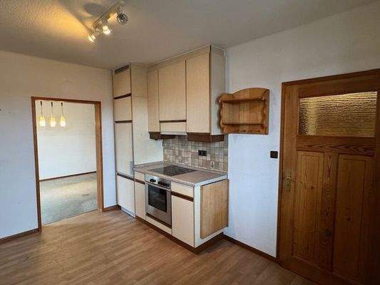  Küche mit Blick zum Esszimmer