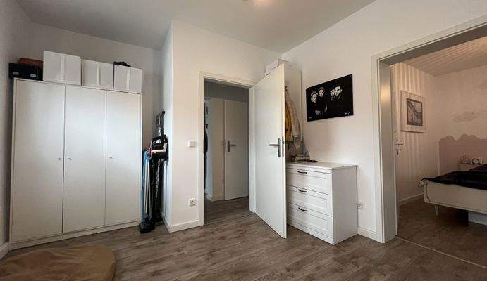 Ankleide und Schlafzimmer OG