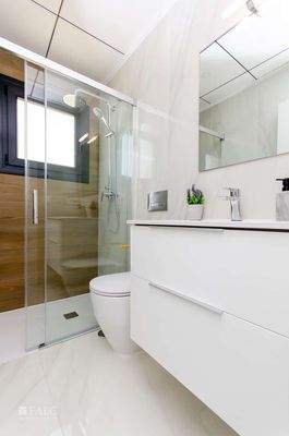 Badezimmer im zweiten Schlafzimmer