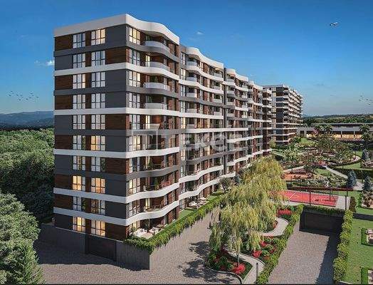 Apartments in a Complex with Pool in Istanbul Pendik