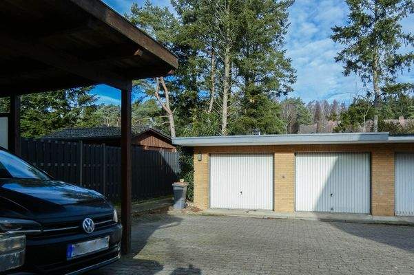 inkl. Carport und Garage