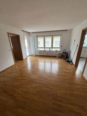 Wohn-/ Essbereich mit Großer Fensterfront