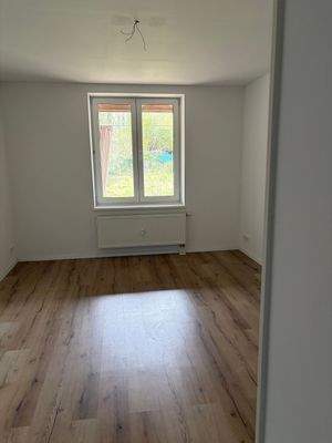 Helle Wohnung mit Holzfußboden