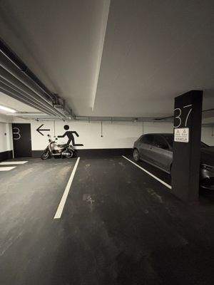 Tiefgaragenstellplatz