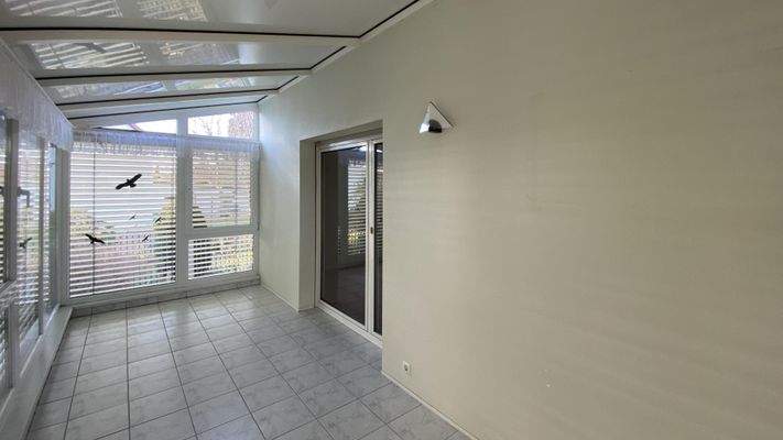 Wintergarten mit zwei Zugängen