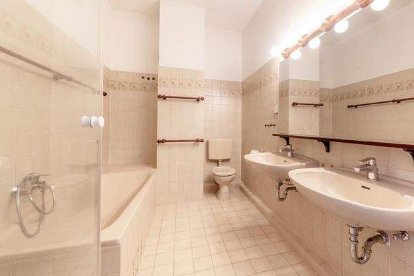 Vollbad im Obergeschoss