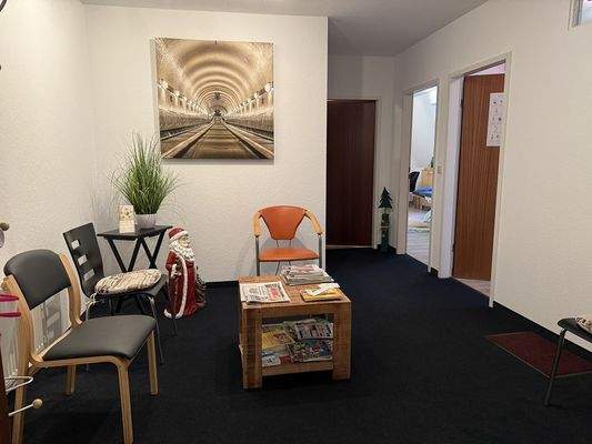 Wartebereich (2).JPG