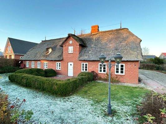 Reetdachhaus - Vorderansicht