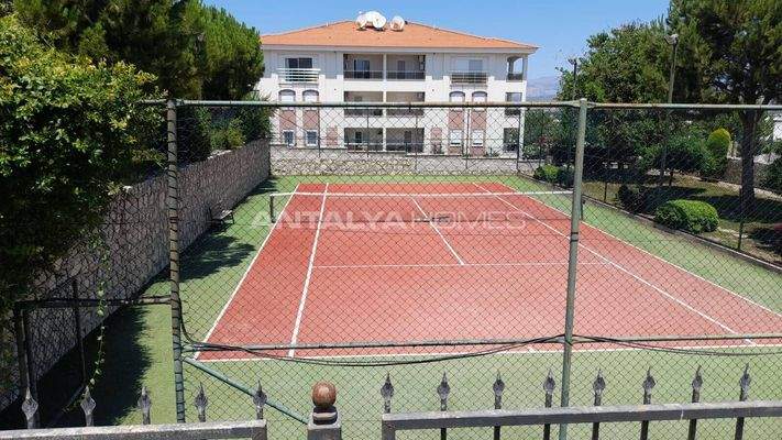 2-Bedroom Flat with Premium Amenities in Manavgat Antalya