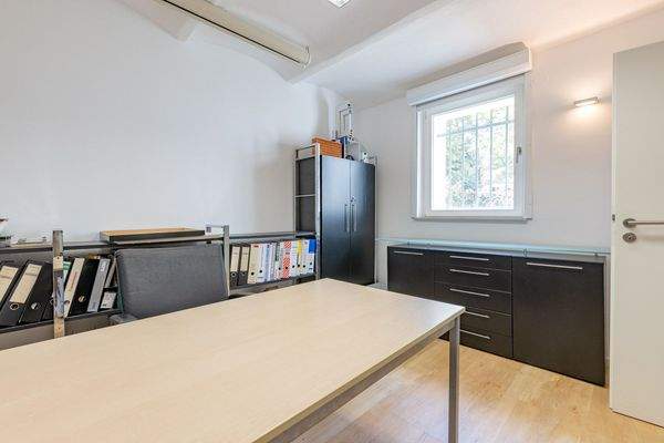 Bürozimmer Souterrain