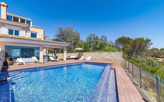 Salzwasser-Infinity-Pool