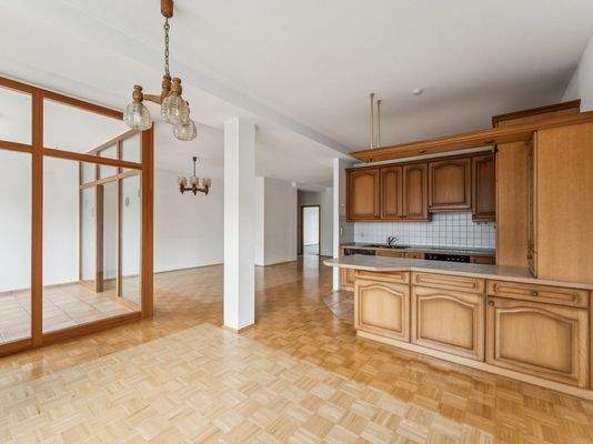 Küche und Essbereich