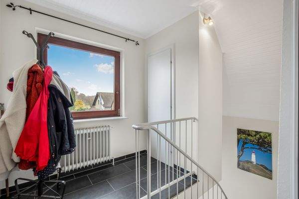 Flurbereich mit Abstellraum im 1. Obergeschoss