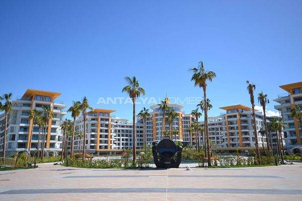 Flats in a Complex with Rich Social Facilities in Alanya
