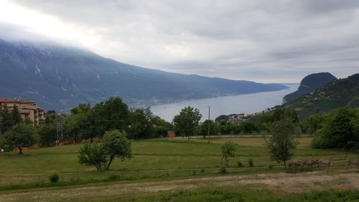Baugrund mit Seeblick