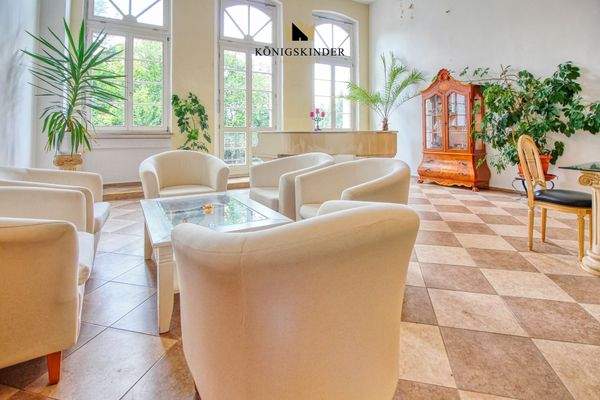 traumhafter Ausblick auf das gesamte Anwesen