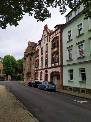 Haus, Parkplätze.jpeg