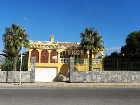 Detached Villa Just 300 M from the Beach in La Manga Murcia