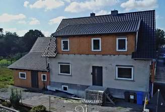 Hausansicht Osten mit Haupteingang