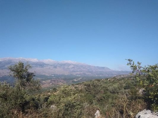 Kreta, Kokkino Chorio: Grundstück mit Panoramablick auf die Landschaft zu verkaufen