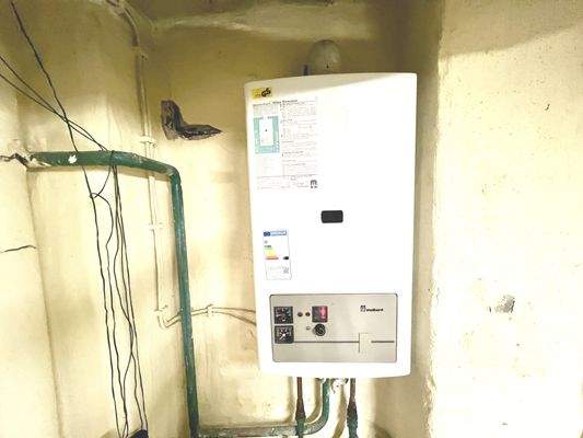 Alte Technik im Keller.