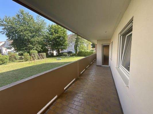 Balkon mit Blick ins Grüne