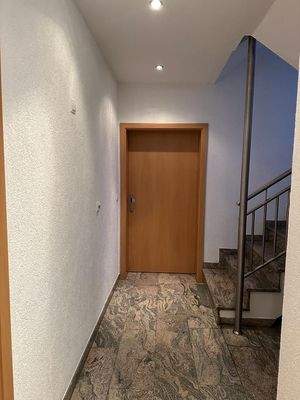 Traumhafte, frisch renovierte Wohnung mit Balkon und eigenem Stellplatz in bester Lage.