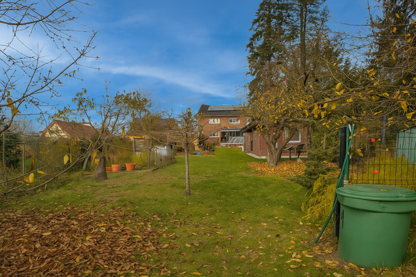 Blick übers Grundstück