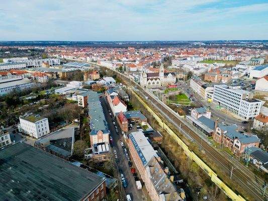 Bus, Bahn, Tram ... alles um die Ecke.