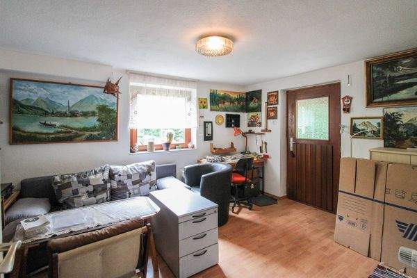 separater Eingang das als Büro genützt werden kann_