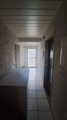 Flur mögl. Einliegerwohnung.jpg