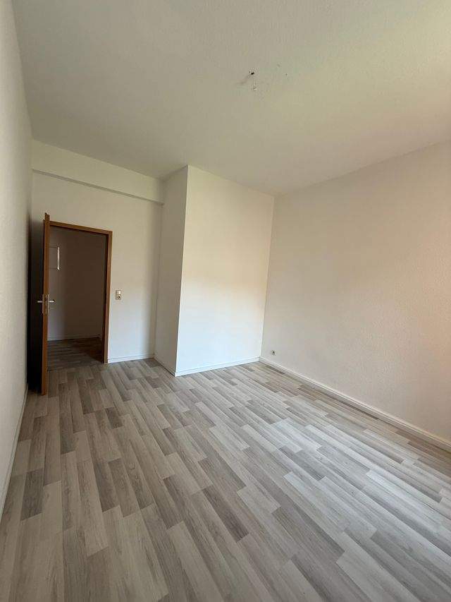 Schöne helle renovierte 4 Raum Wohnung in Hartenstein ab 01.01.2026 zu vermieten - Photo 3