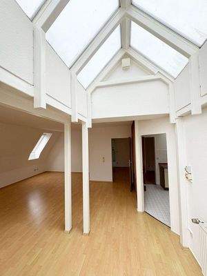 Das lichtdurchflutete Wohn-Esszimmer