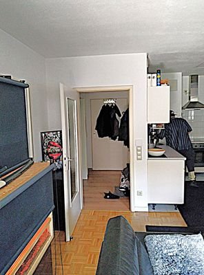 Sicht vom Wohnzimmer zum Flur