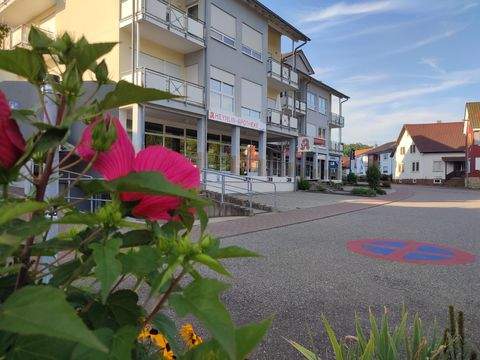 Königsbach-Stein Ladenlokale, Ladenflächen 