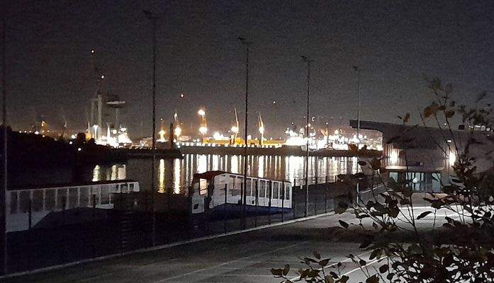 maritime Location mit Elbblick in urbaner Lage.jpg