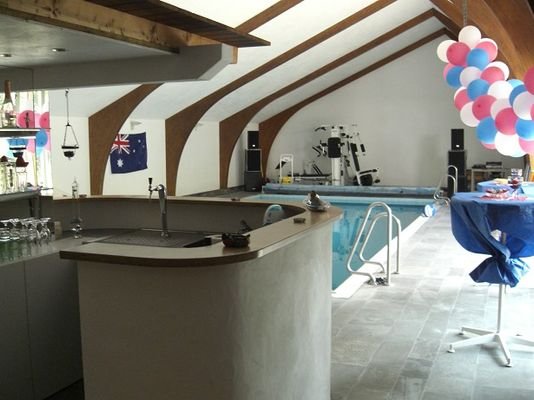 Schwimmhalle