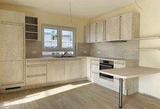 Küche mit Einbauküche