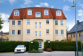 Außenansicht Eingang Straßenseite