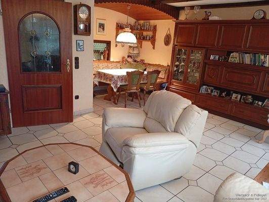 Wohnzimmer mit Essecke